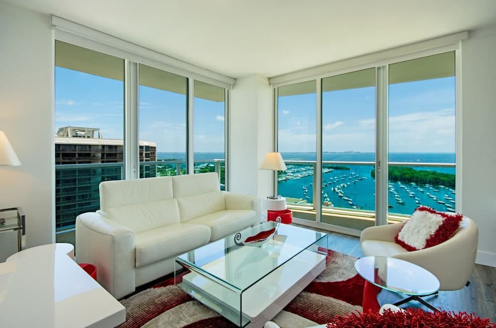 Private Residences at Hotel Arya by SoFLA Vacations 1