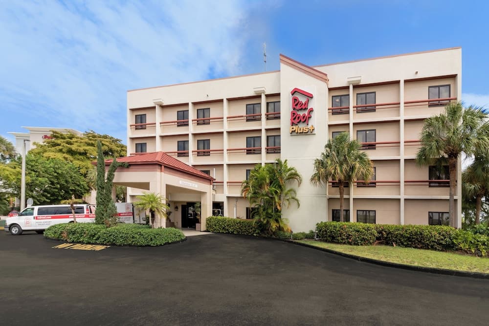 Red Roof Inn PLUS+ Miami Airport 1