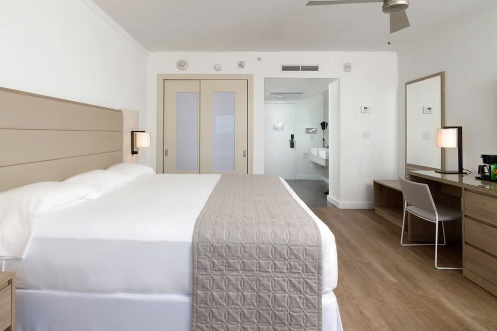 Hotel Riu Plaza Miami Beach 5