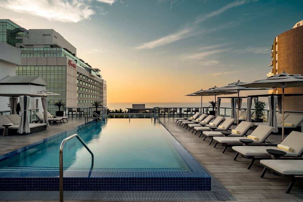 AC Hotel by Marriott Miami Beach 1