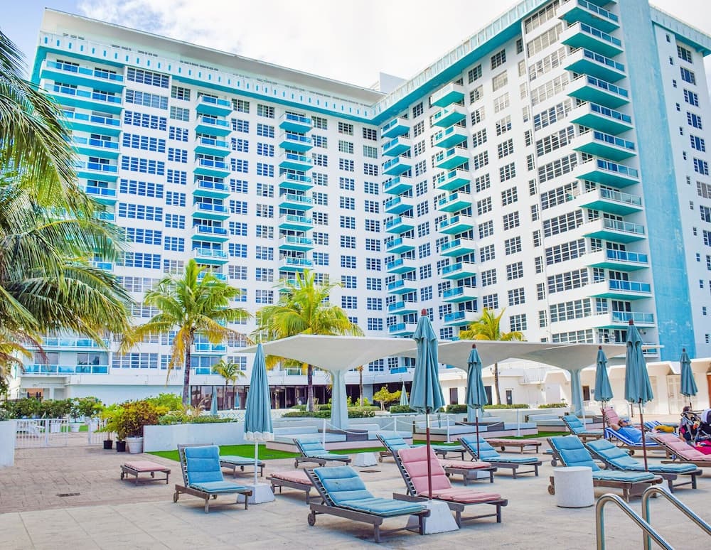 Seacoast Suites on Miami Beach 1