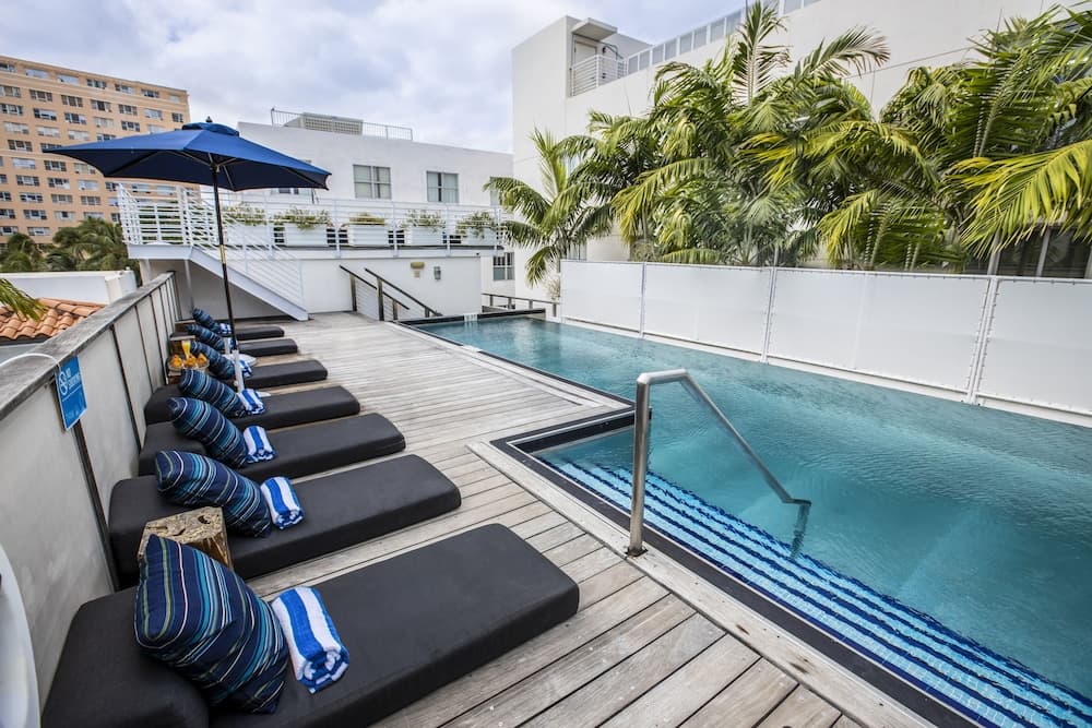 Posh South Beach Hostel 1