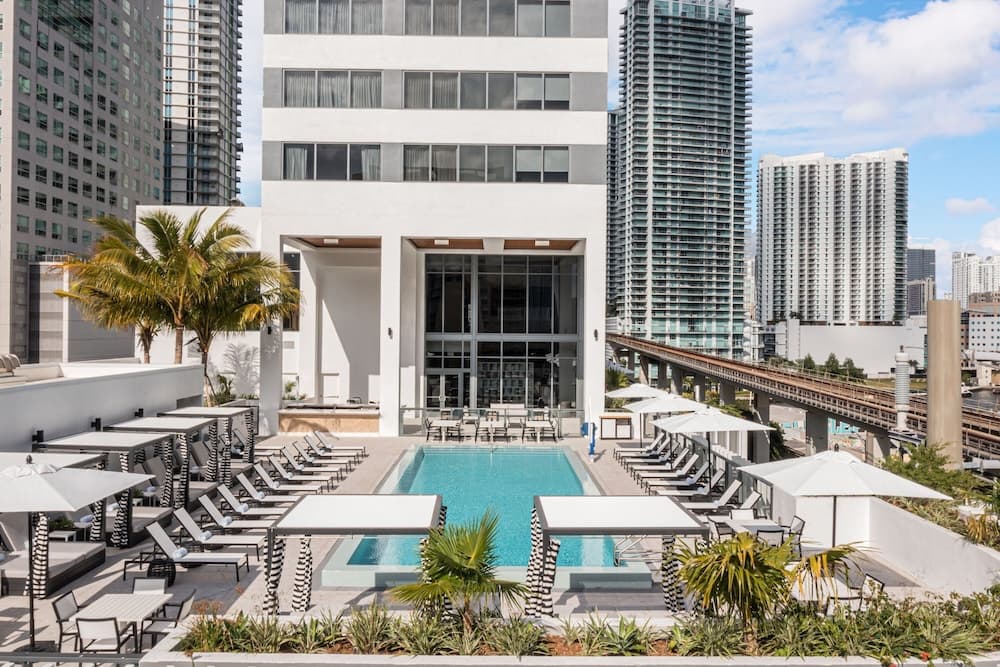 Element Miami Brickell 1