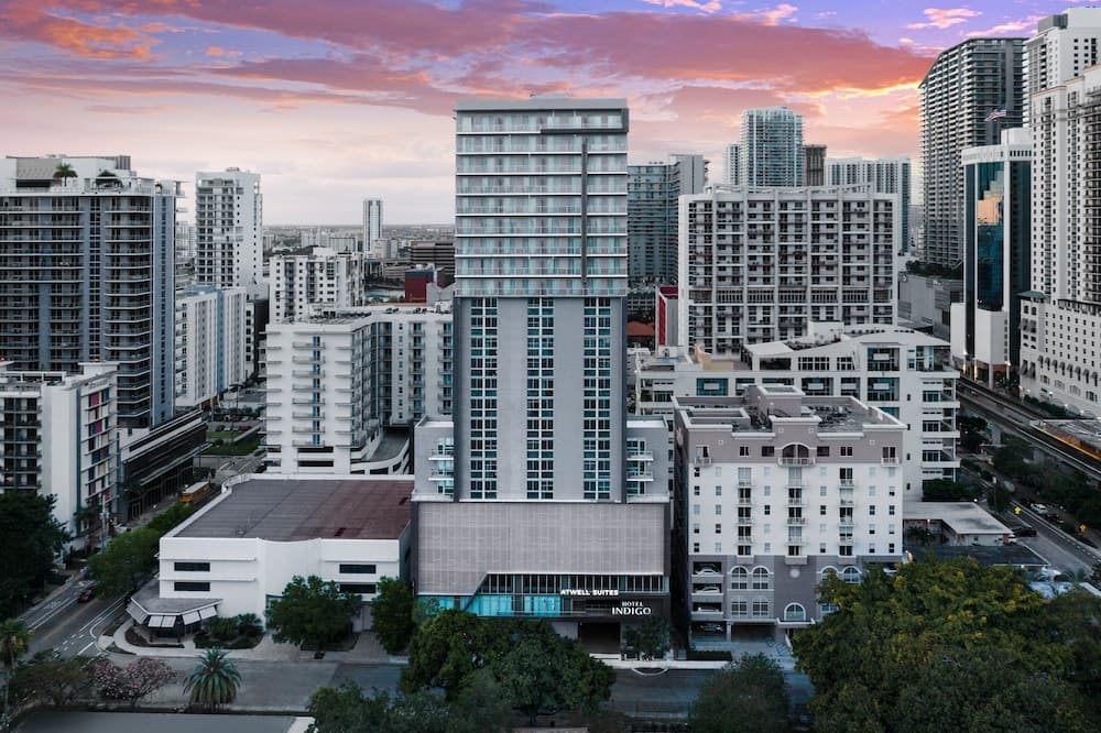 Atwell Suites Miami Brickell by IHG 1