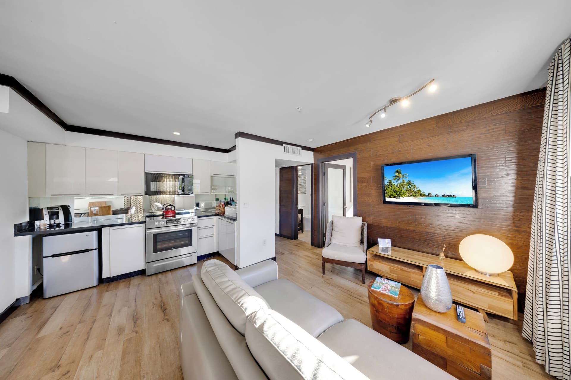 The Shoreline Suites 3