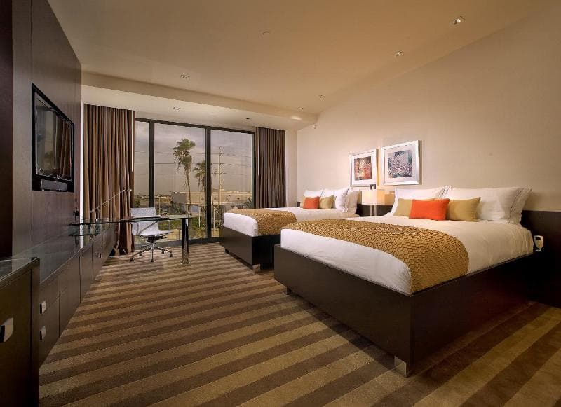 EB Hotel Miami 3