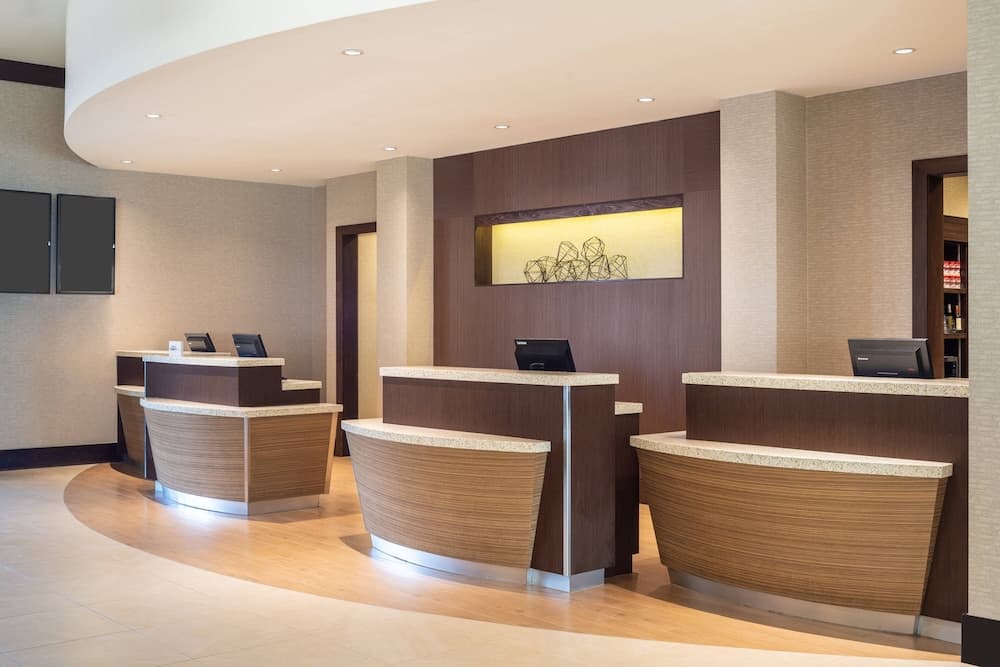 Courtyard by Marriott Miami Airport 5