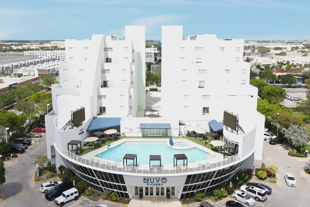 Nuvo Suites Hotel 1